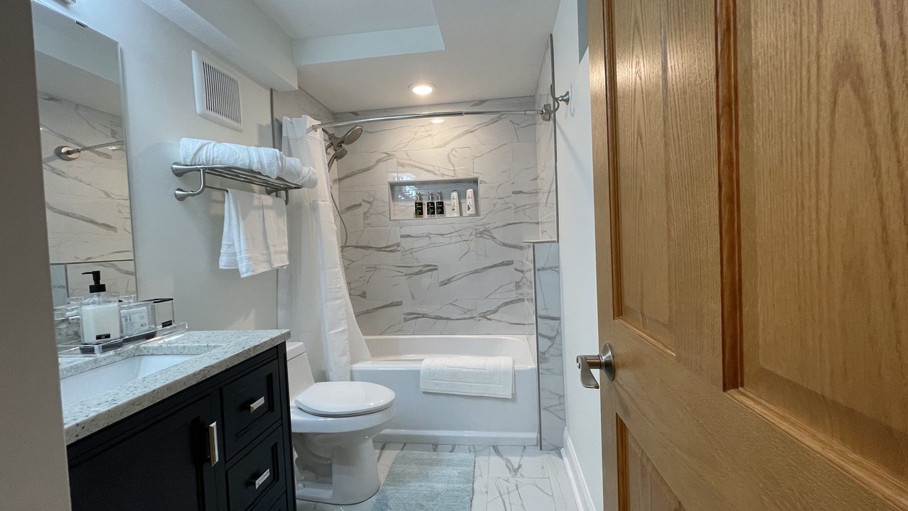 Photo of Bathroom in Kutzky Park