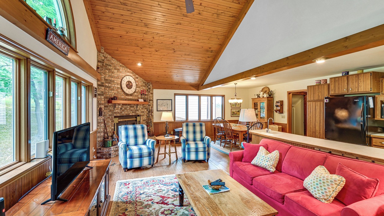 Photo of Livingroom in Three Rivers
