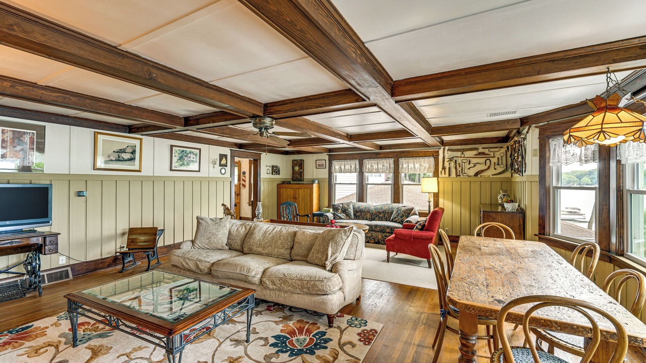 Photo of Livingroom in Three Rivers