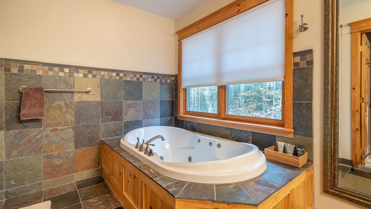 Photo of Bathroom in Jay