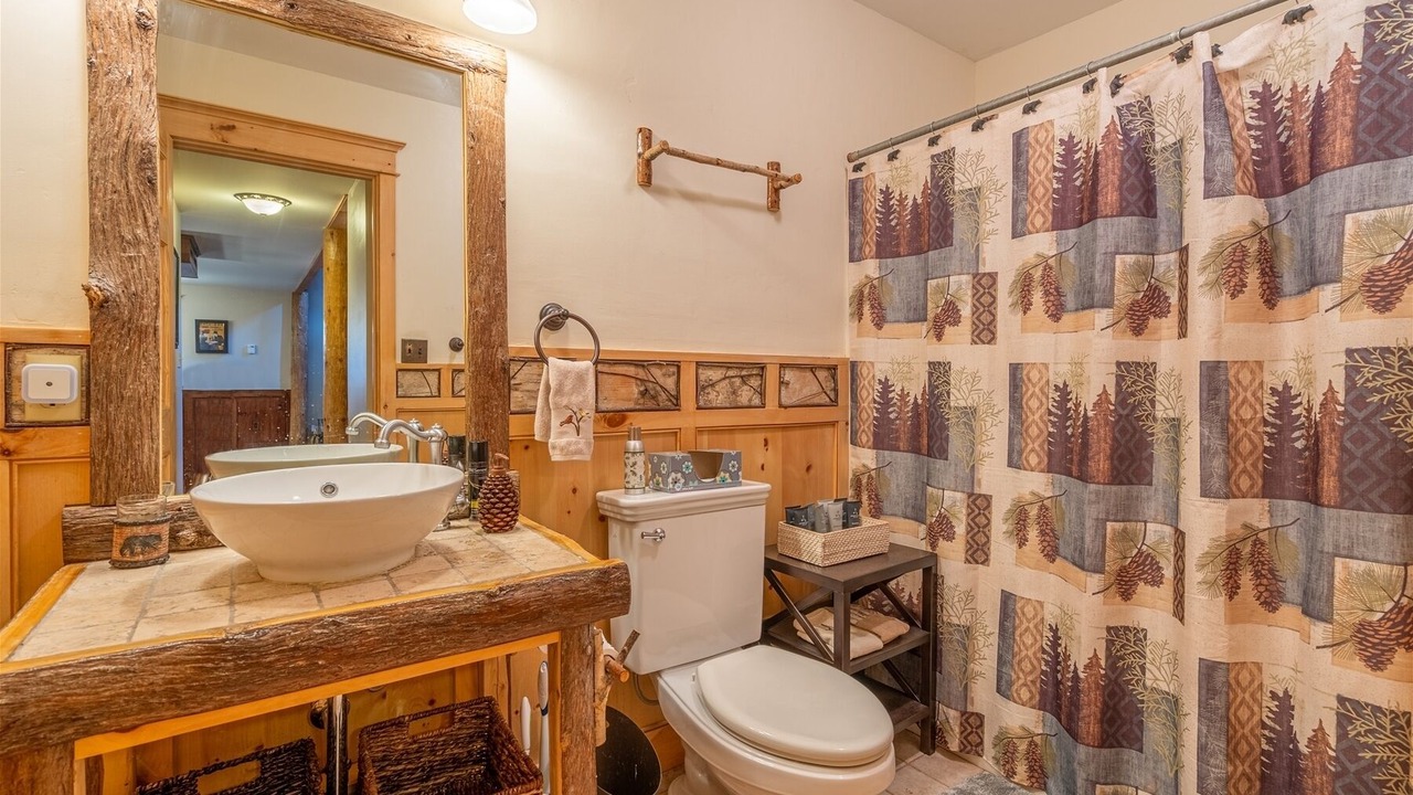 Photo of Bathroom in Jay