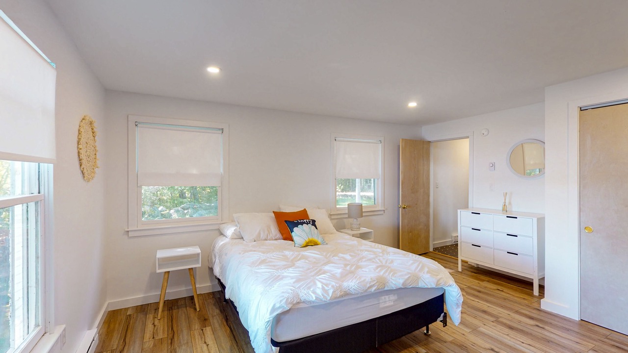 Photo of Bedroom in Moultonborough