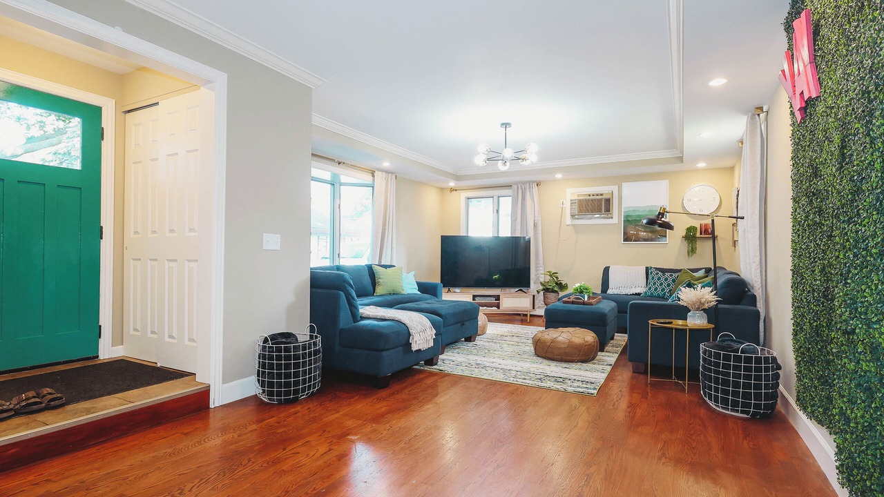 Photo of Bedroom in Macalester - Groveland