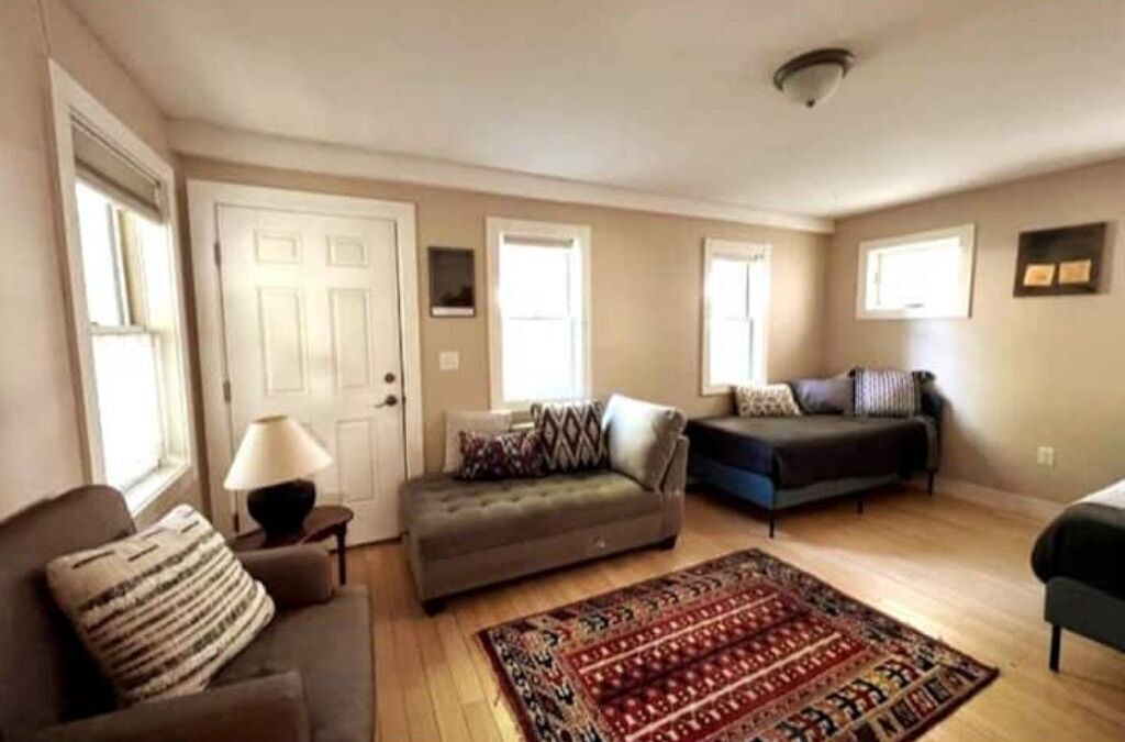 Photo of Livingroom in Burlington