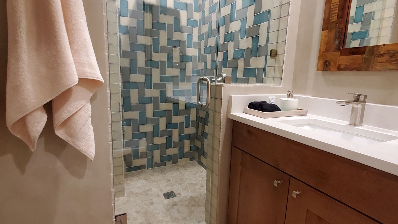 Photo of Bathroom in South Capitol