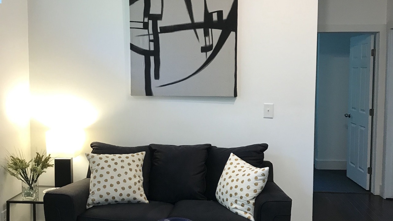 Photo of Livingroom in Canton