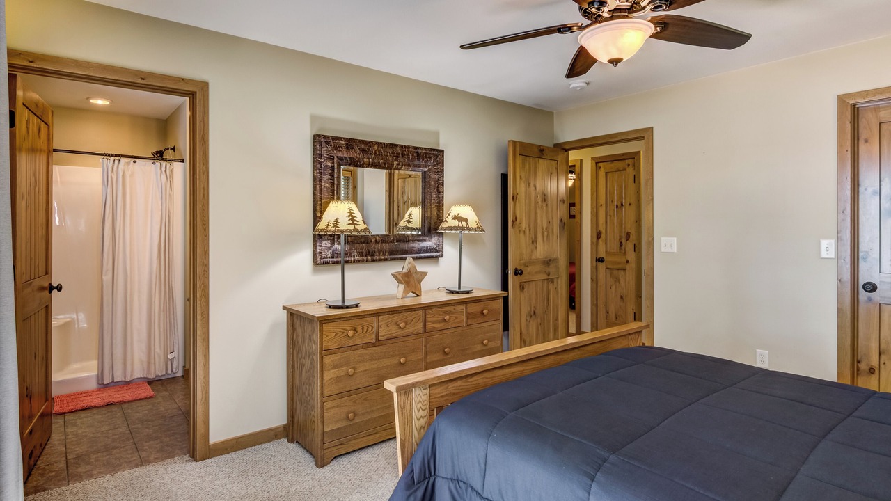 Photo of Bedroom in Holcombe