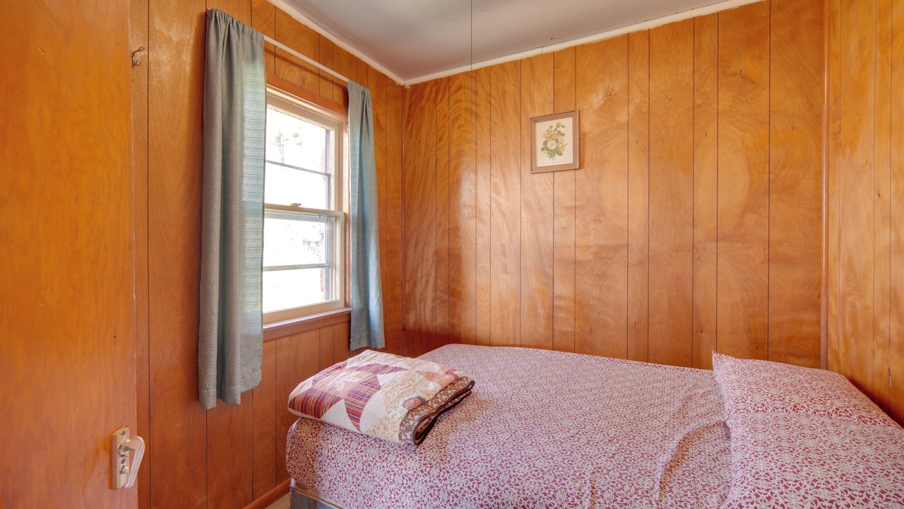 Photo of Bedroom in Stone Lake