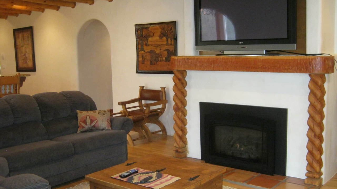 Photo of Livingroom in Taos