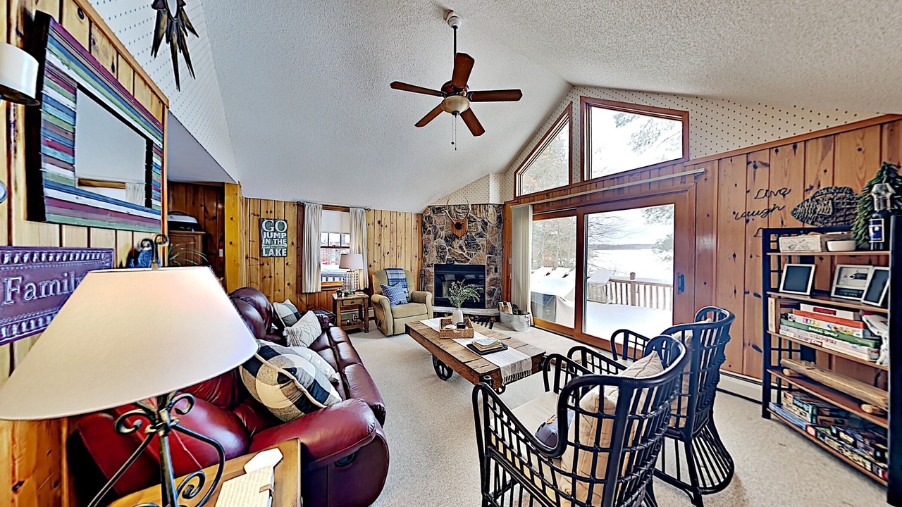 Photo of Livingroom in Minong