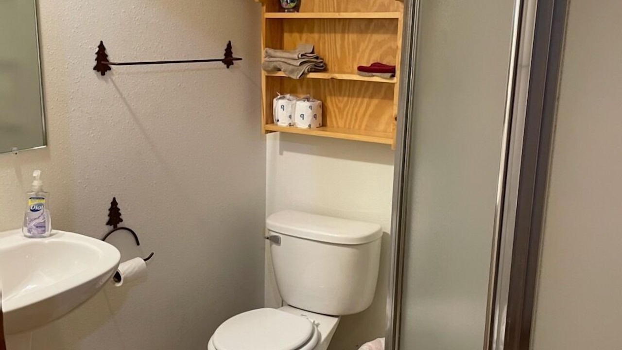 Photo of Bathroom in Warrens