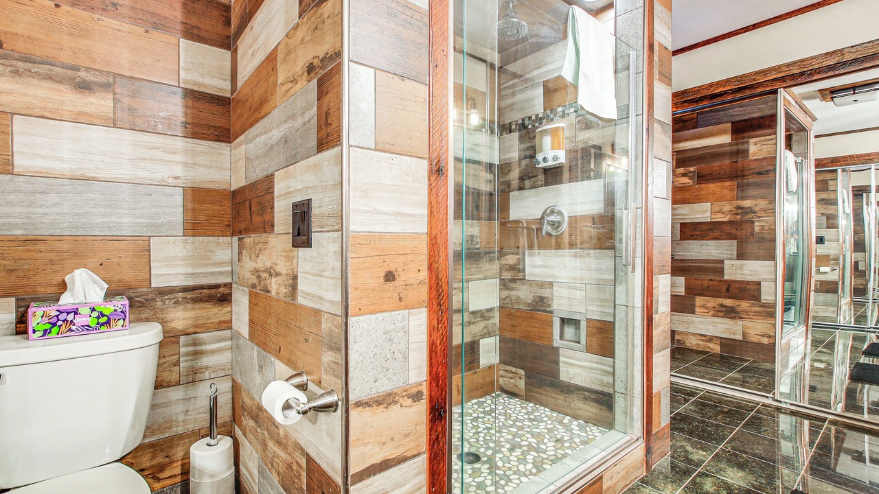 Photo of Bathroom in Day