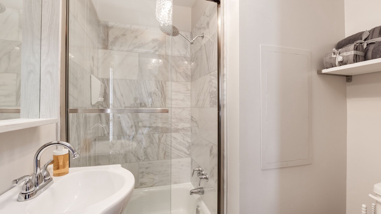 Photo of Bathroom in Midway