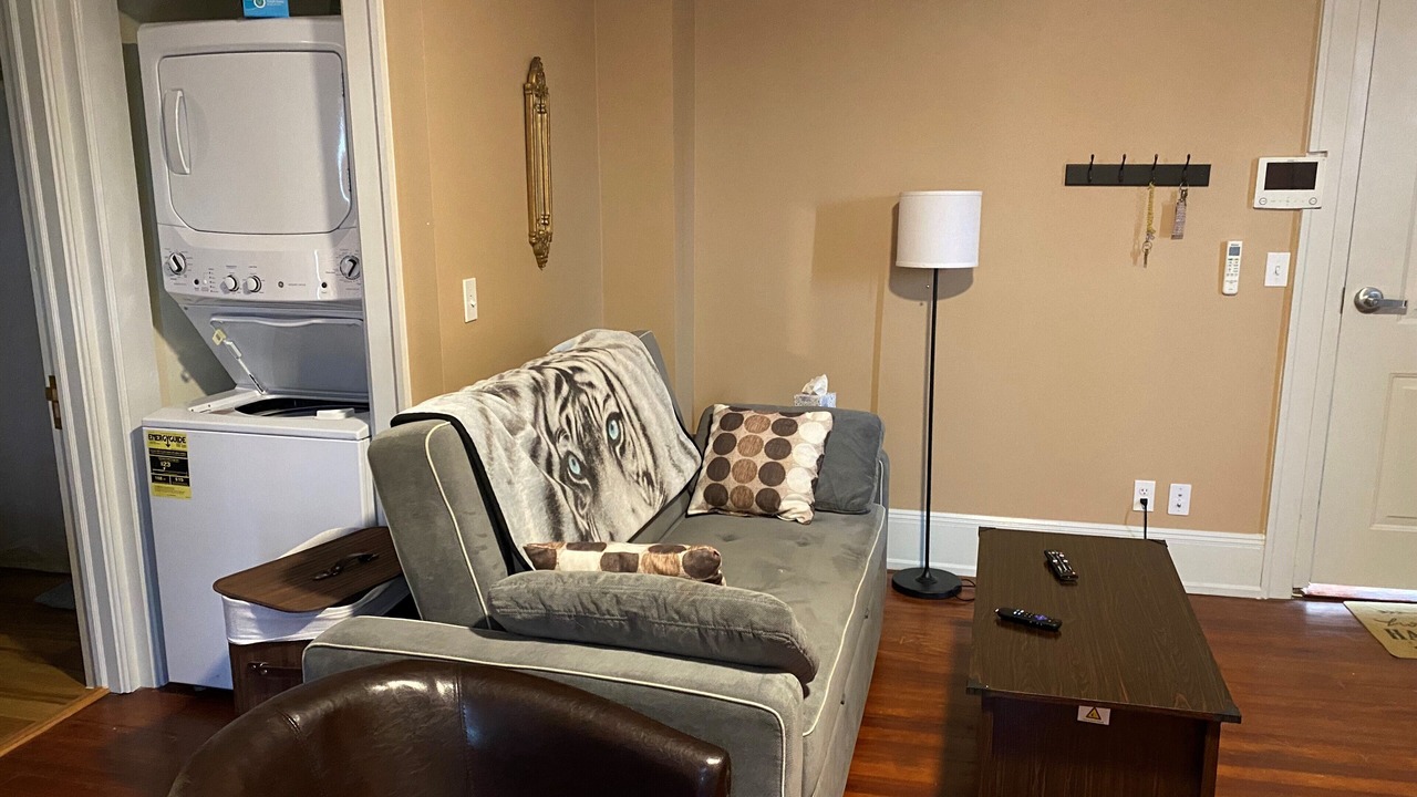 Photo of Livingroom in Hydeville