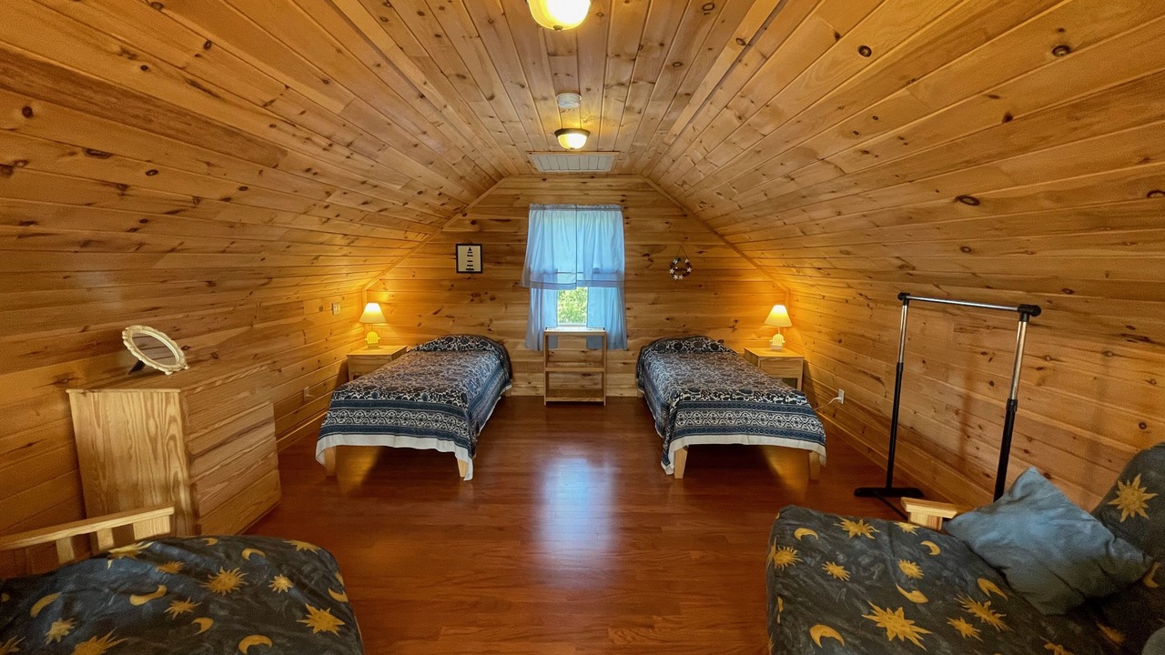 Photo of Bedroom in Brier Hill