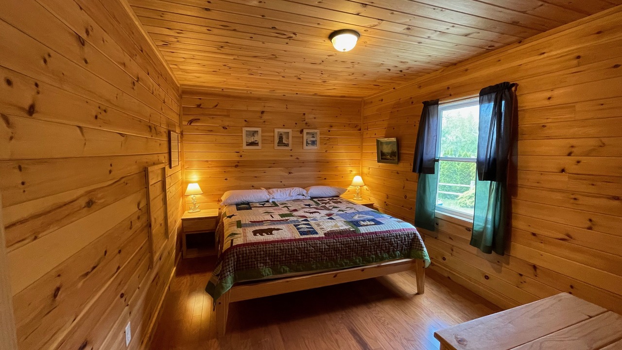Photo of Bedroom in Brier Hill