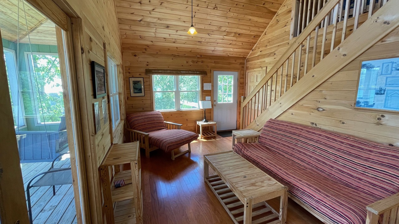 Photo of Livingroom in Brier Hill