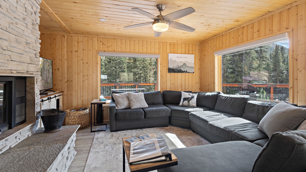 Photo of Livingroom in Red River