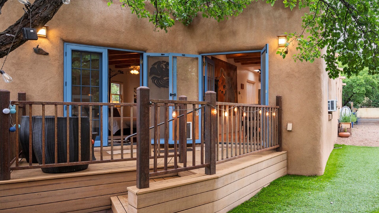 Photo of Patio Balcony in Historic Eastside