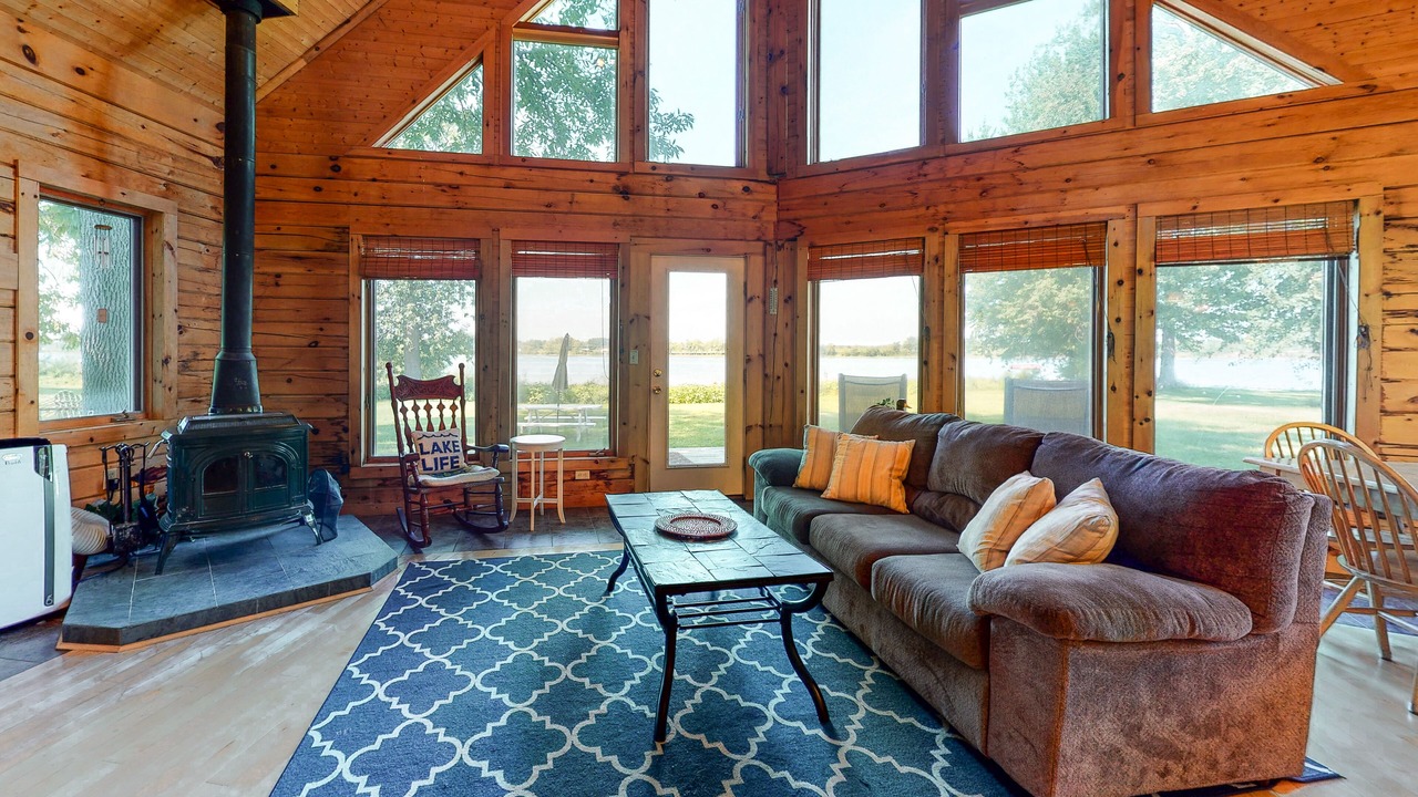 Photo of Livingroom in North Hero