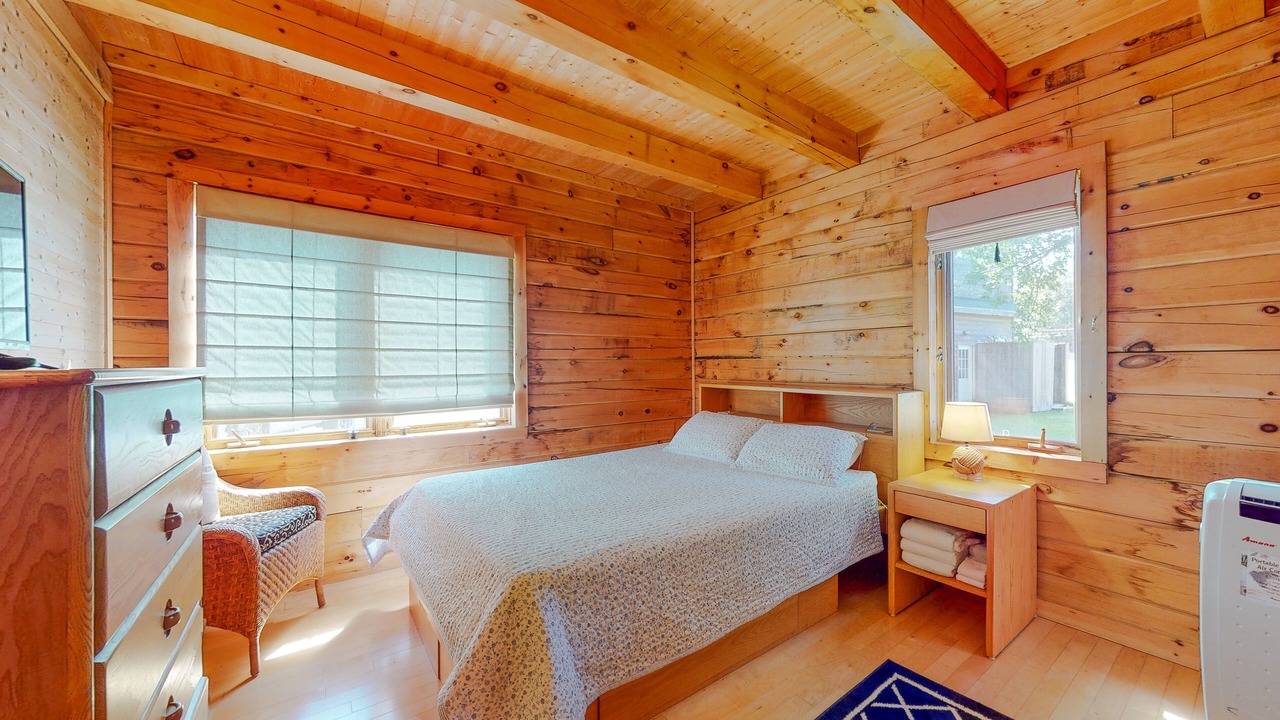 Photo of Bedroom in North Hero