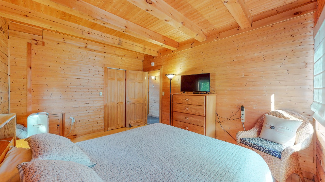 Photo of Bedroom in North Hero