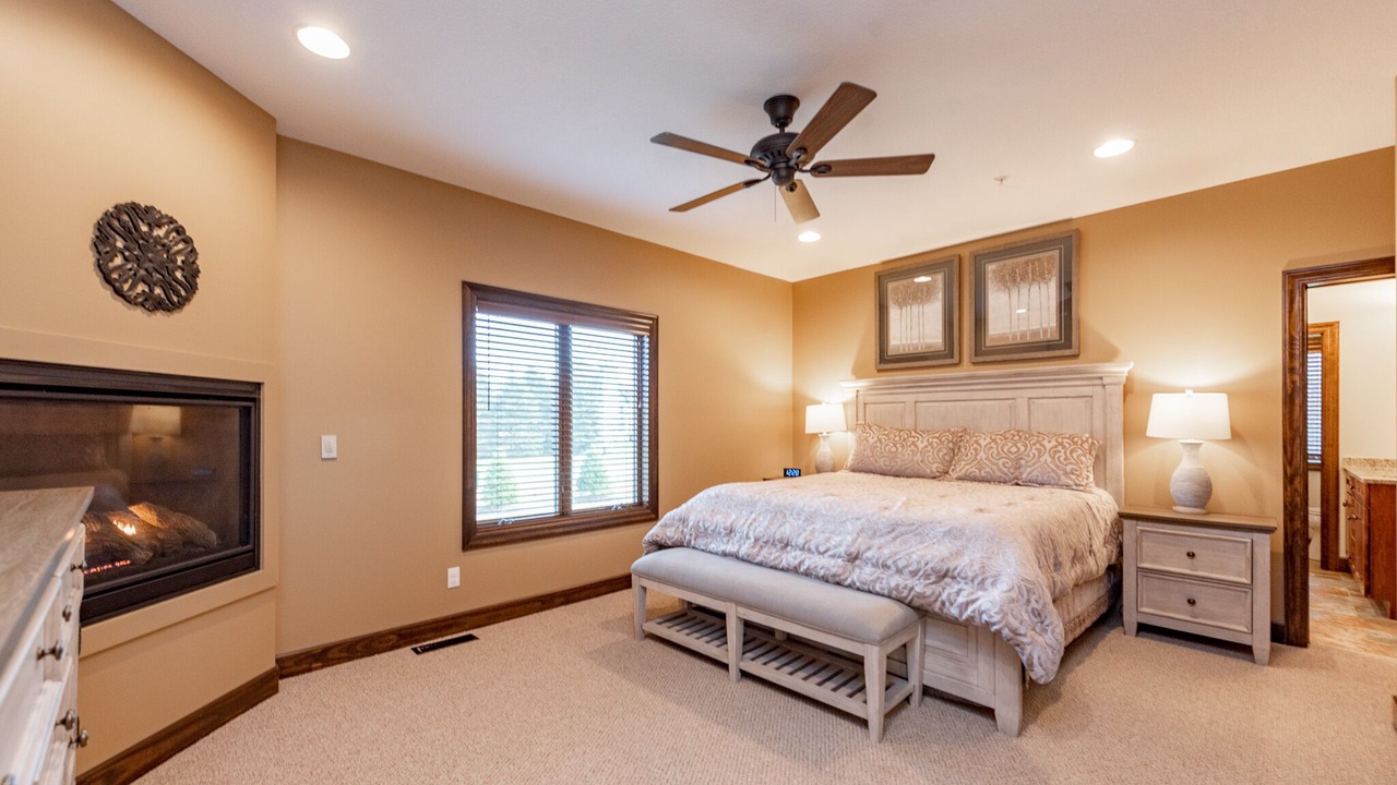 Photo of Bedroom in Waterfront Greens
