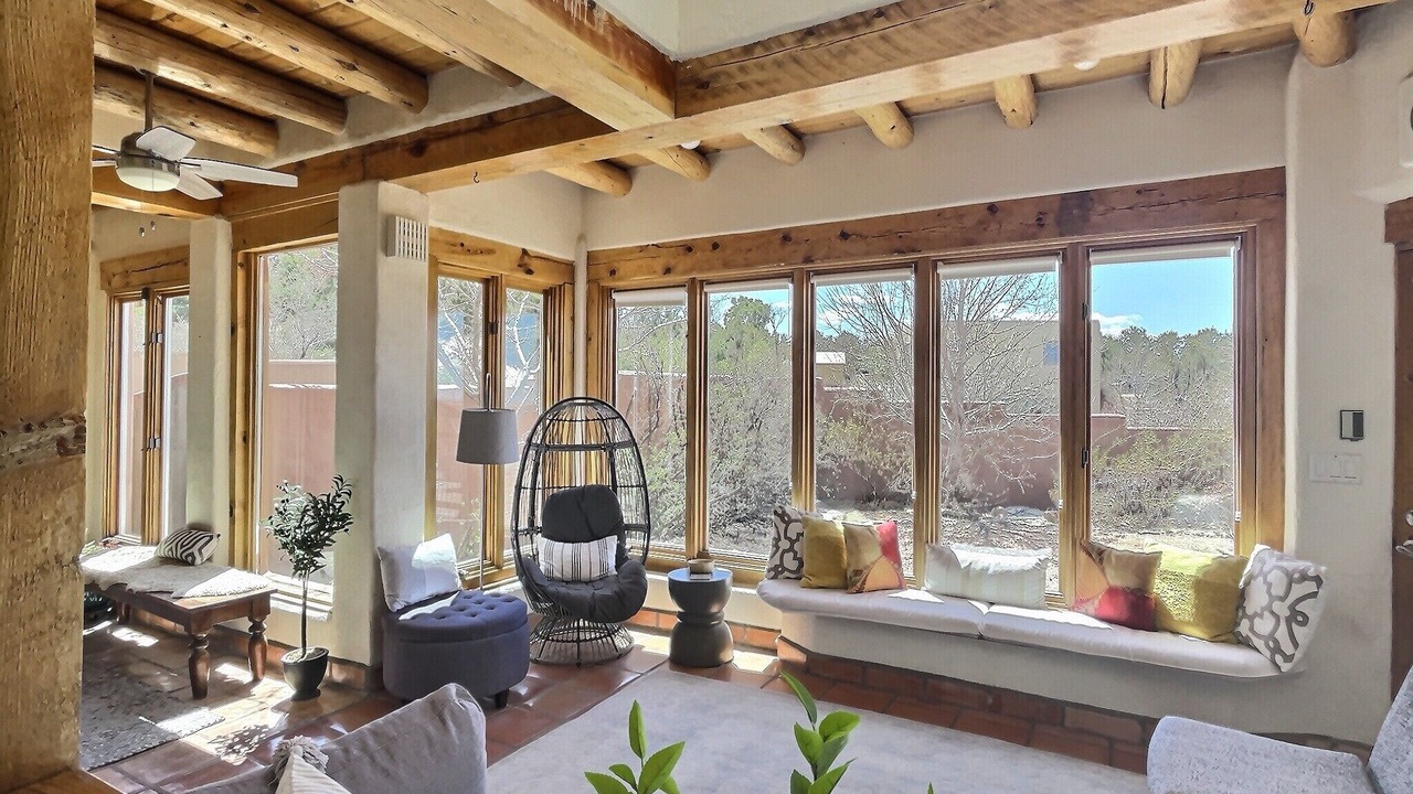 Photo of Livingroom in Northeast Santa Fe