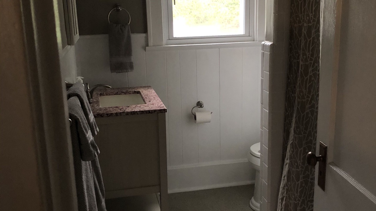 Photo of Bathroom in Kerr