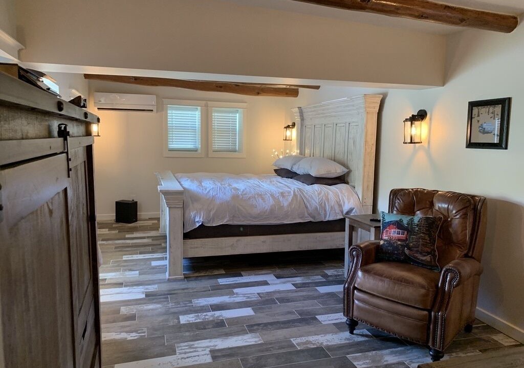 Photo of Bedroom in Raton