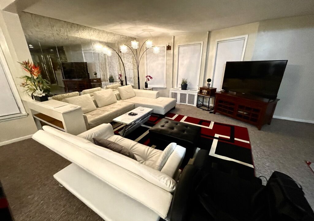 Photo of Livingroom in Whittier