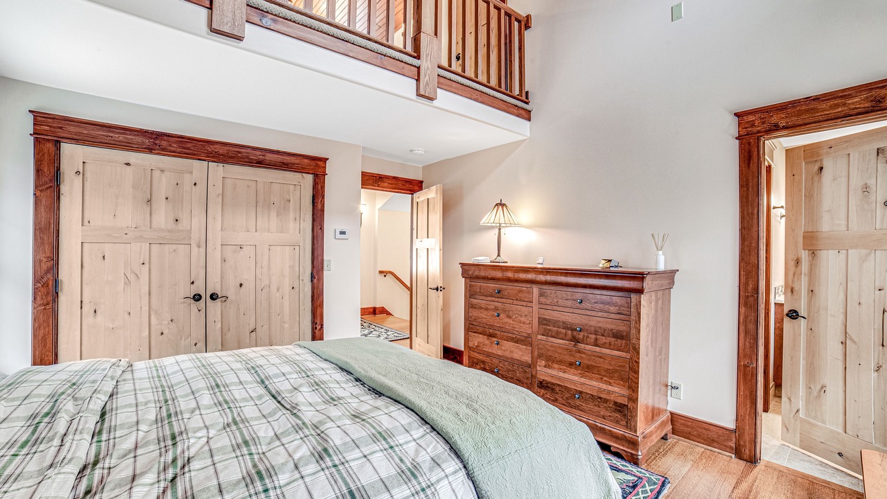 Photo of Bedroom in North Creek