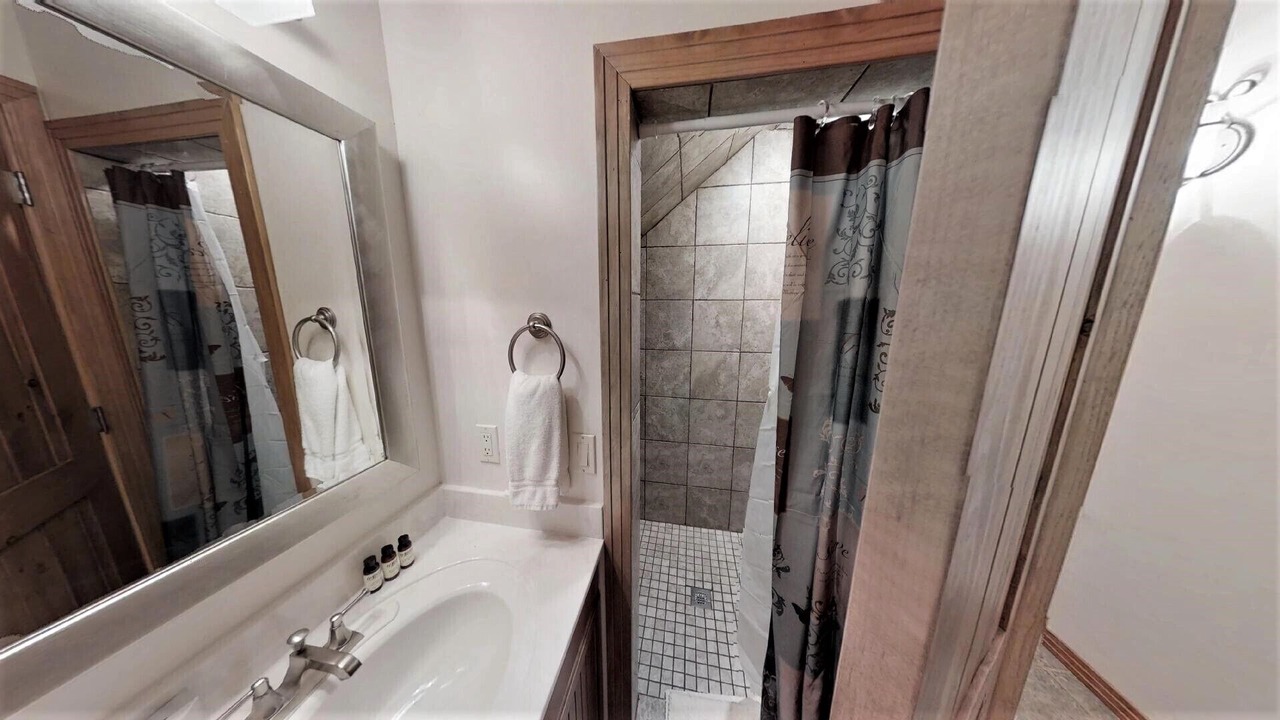 Photo of Bathroom in Red River