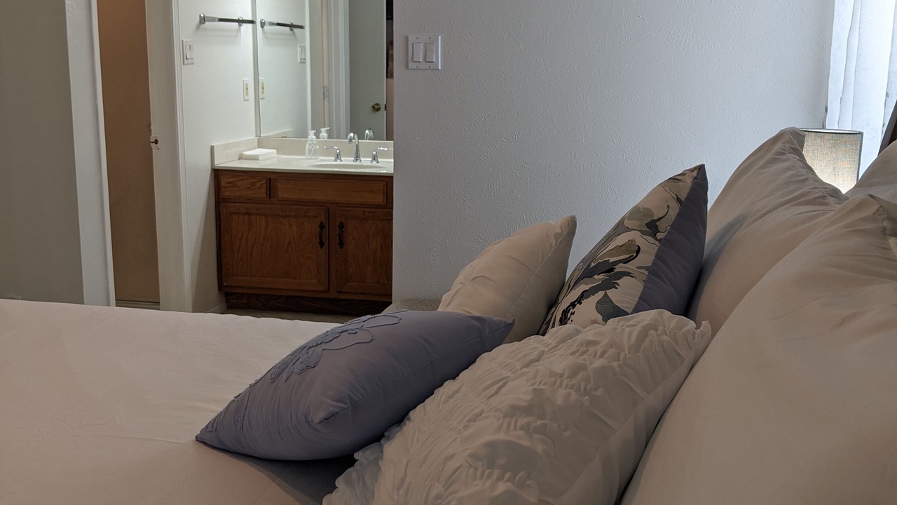 Photo of Bedroom in Los Alamos
