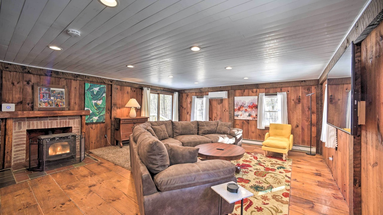 Photo of Livingroom in Great Barrington