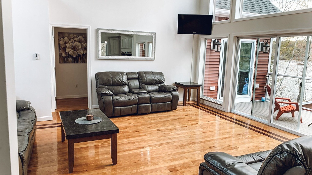 Photo of Livingroom in The Bays