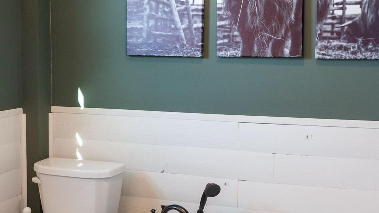 Photo of Bathroom in Marshland