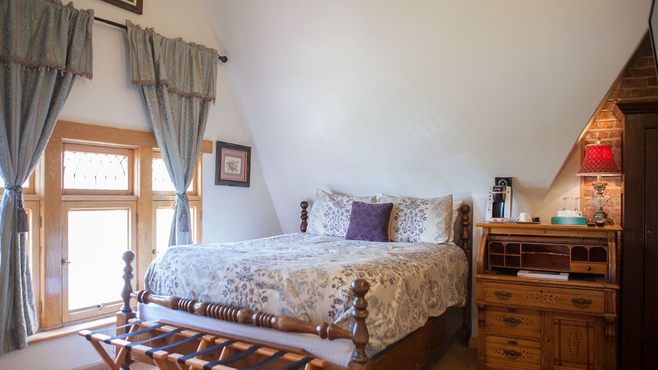 Photo of Bedroom in West Main HIll
