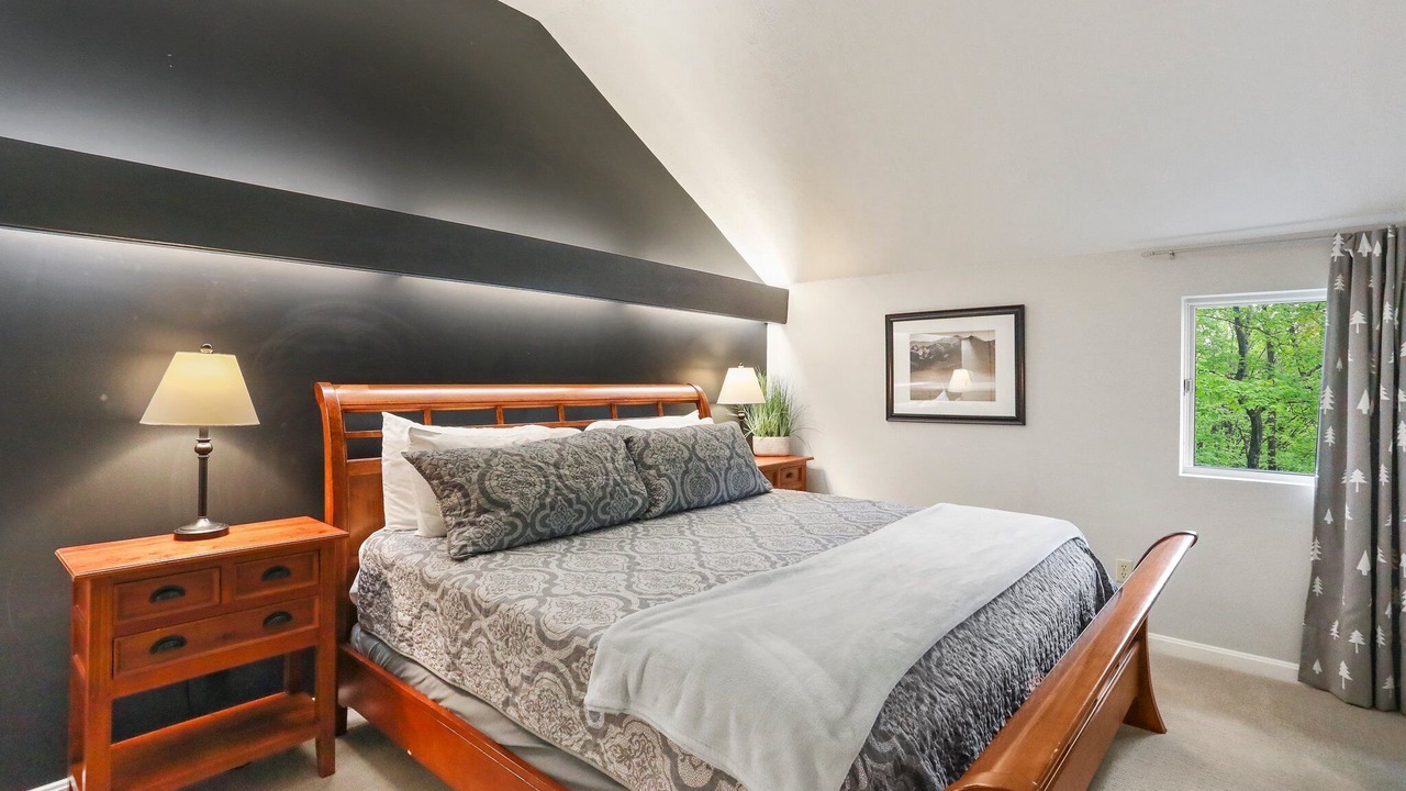 Photo of Bedroom in Berkeley Springs