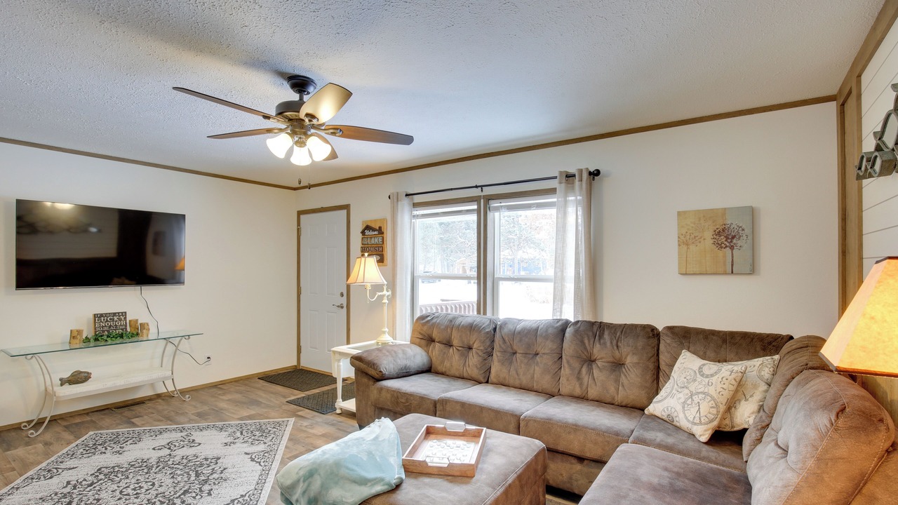 Photo of Livingroom in Chetek