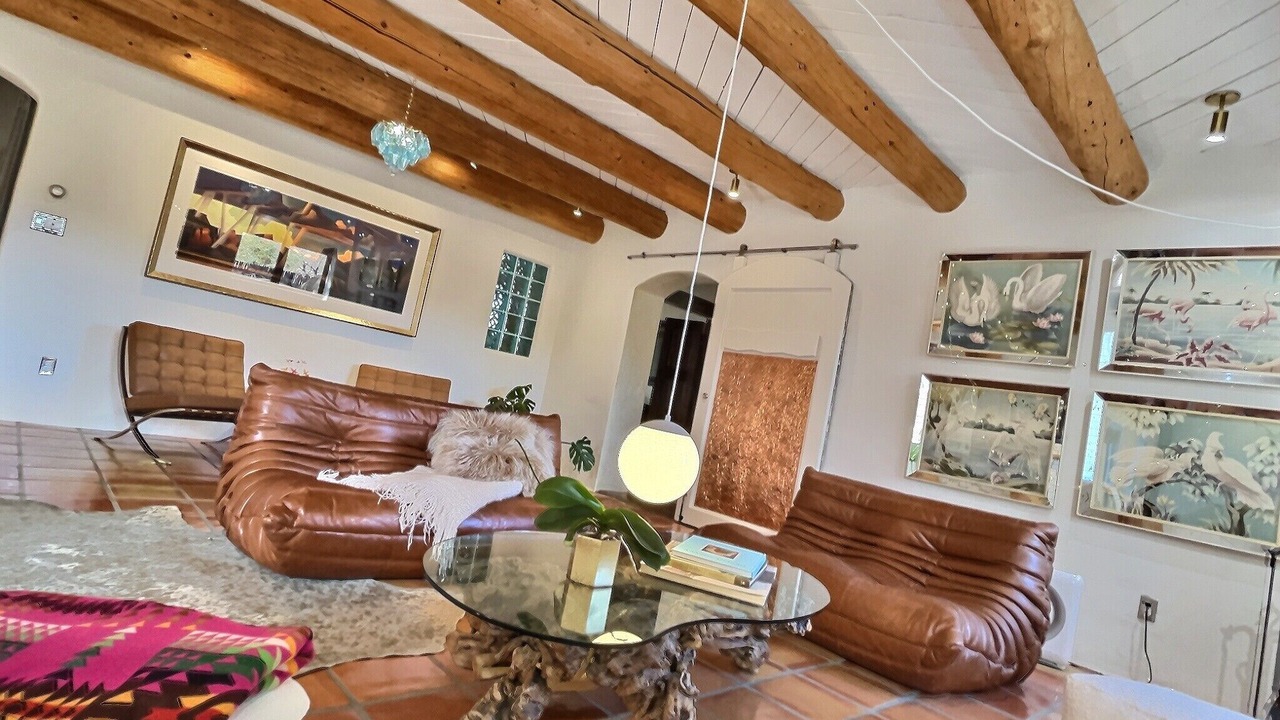 Photo of Livingroom in Taos