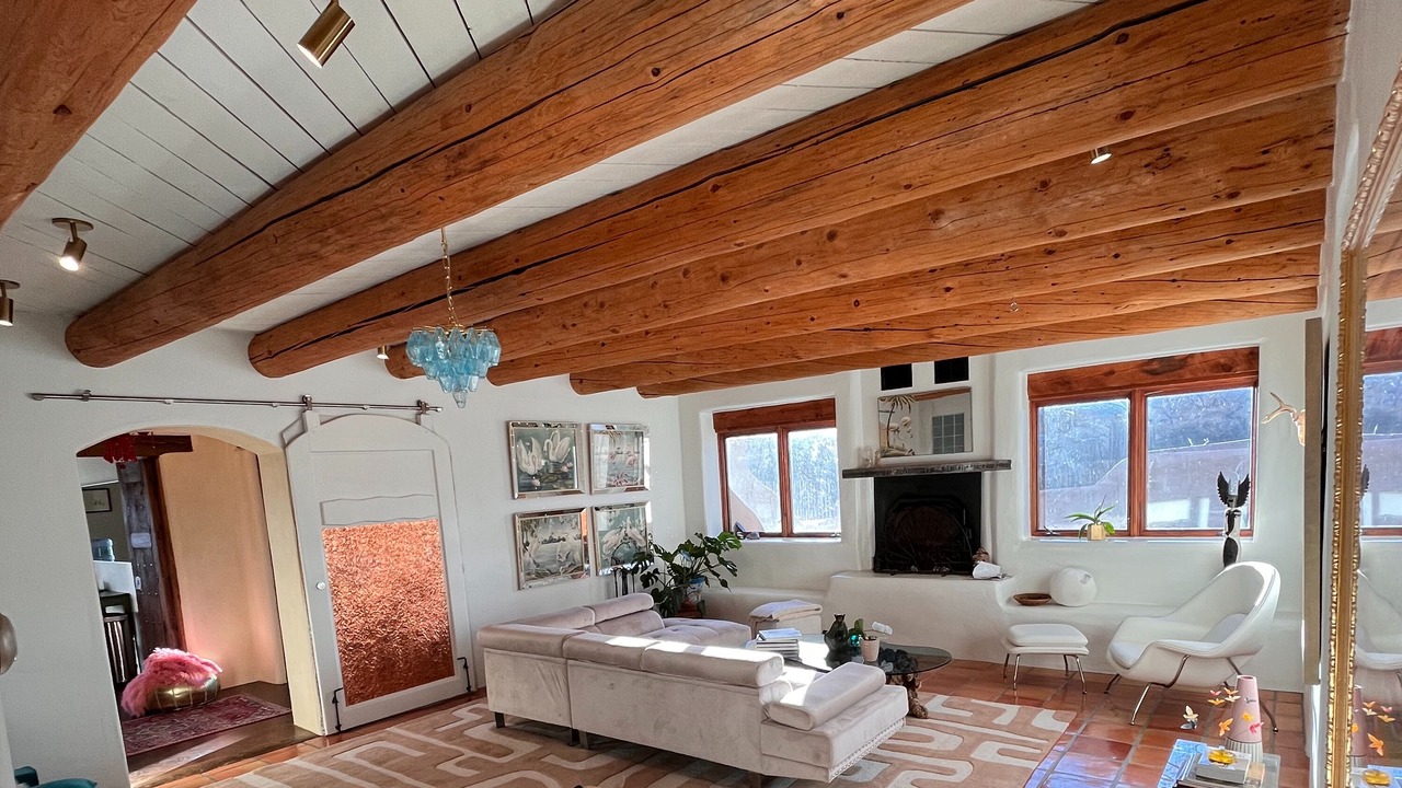 Photo of Livingroom in Taos