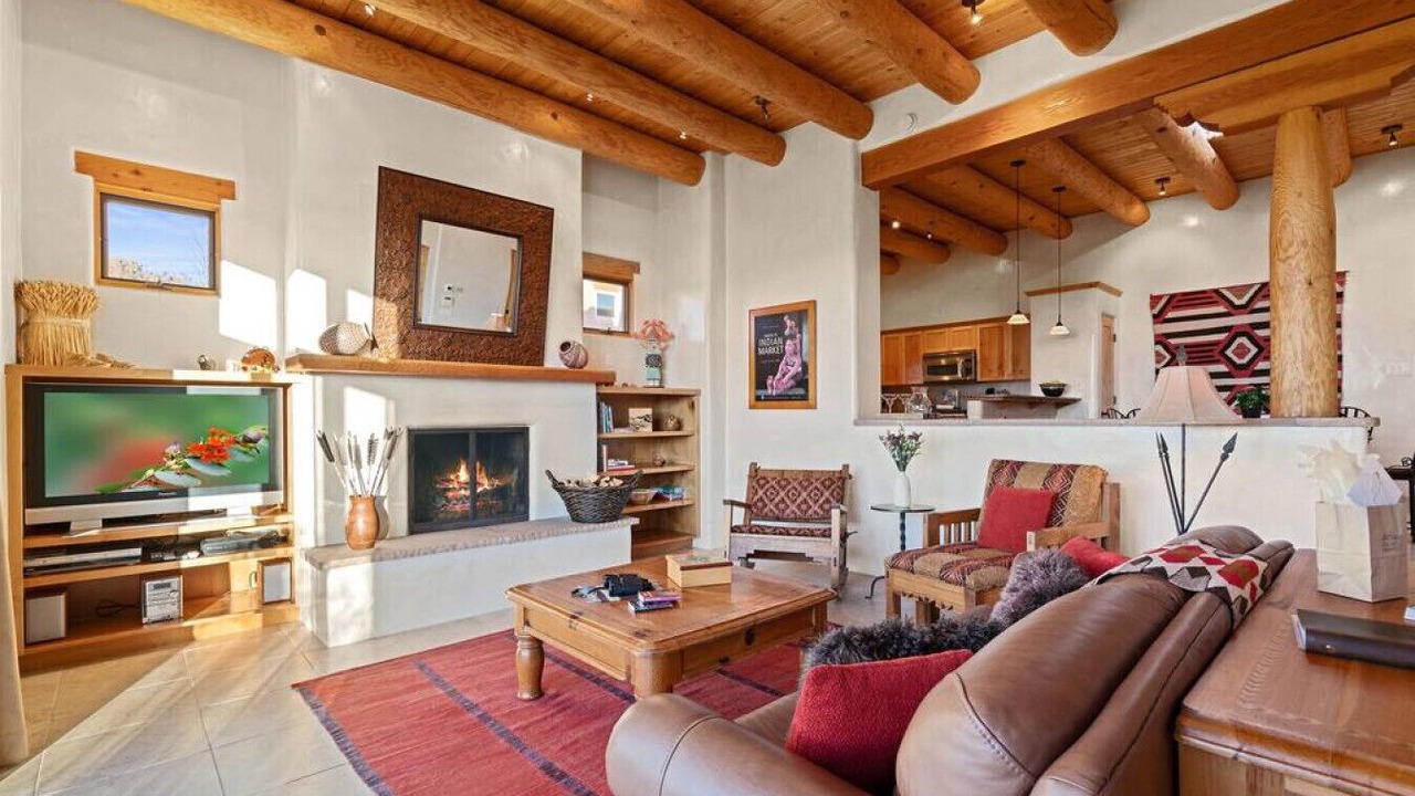 Photo of Livingroom in Tesuque