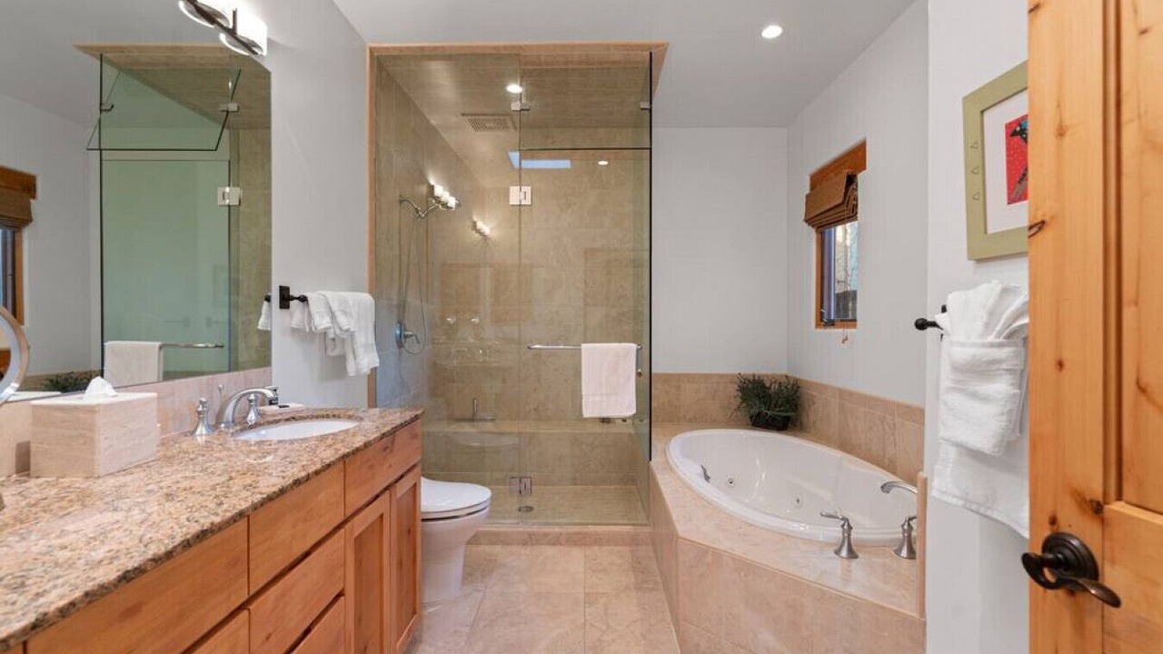 Photo of Bathroom in Tesuque