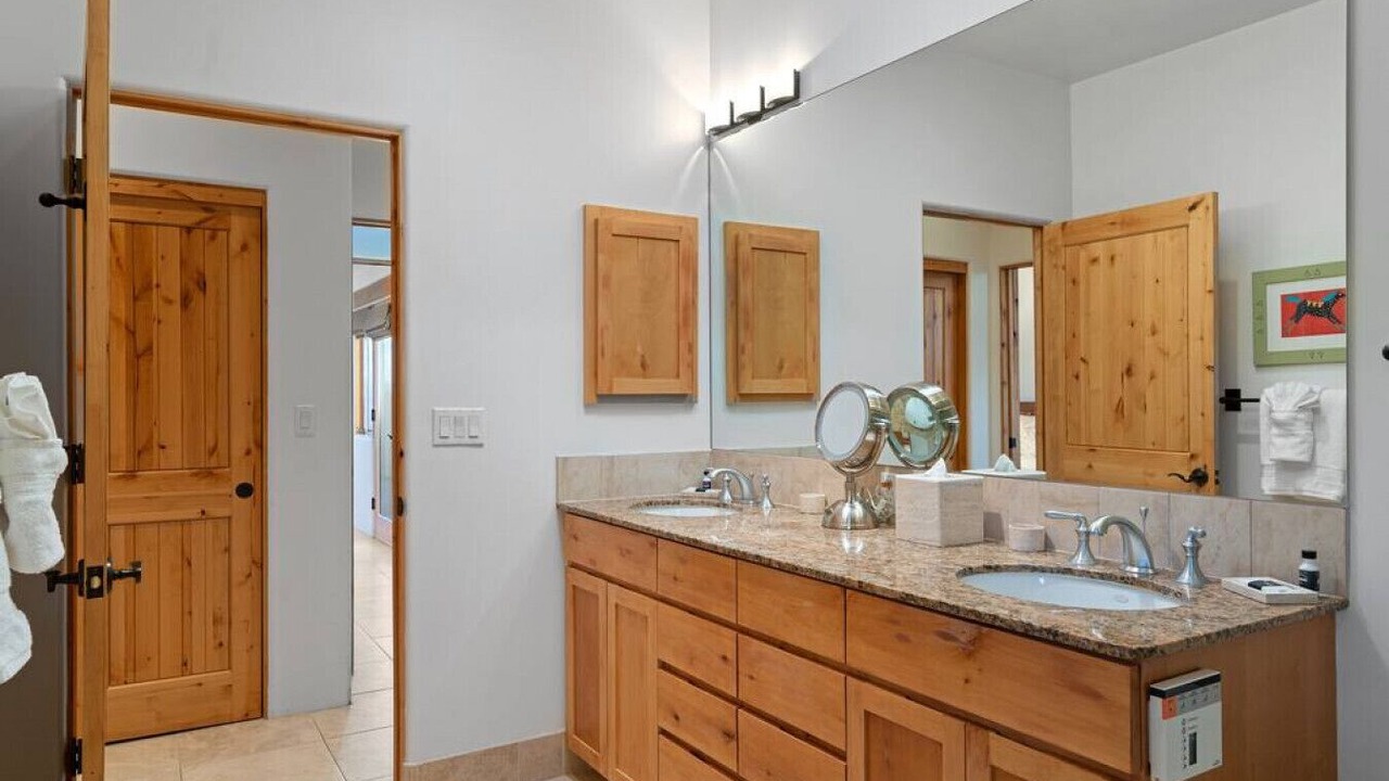 Photo of Bathroom in Tesuque