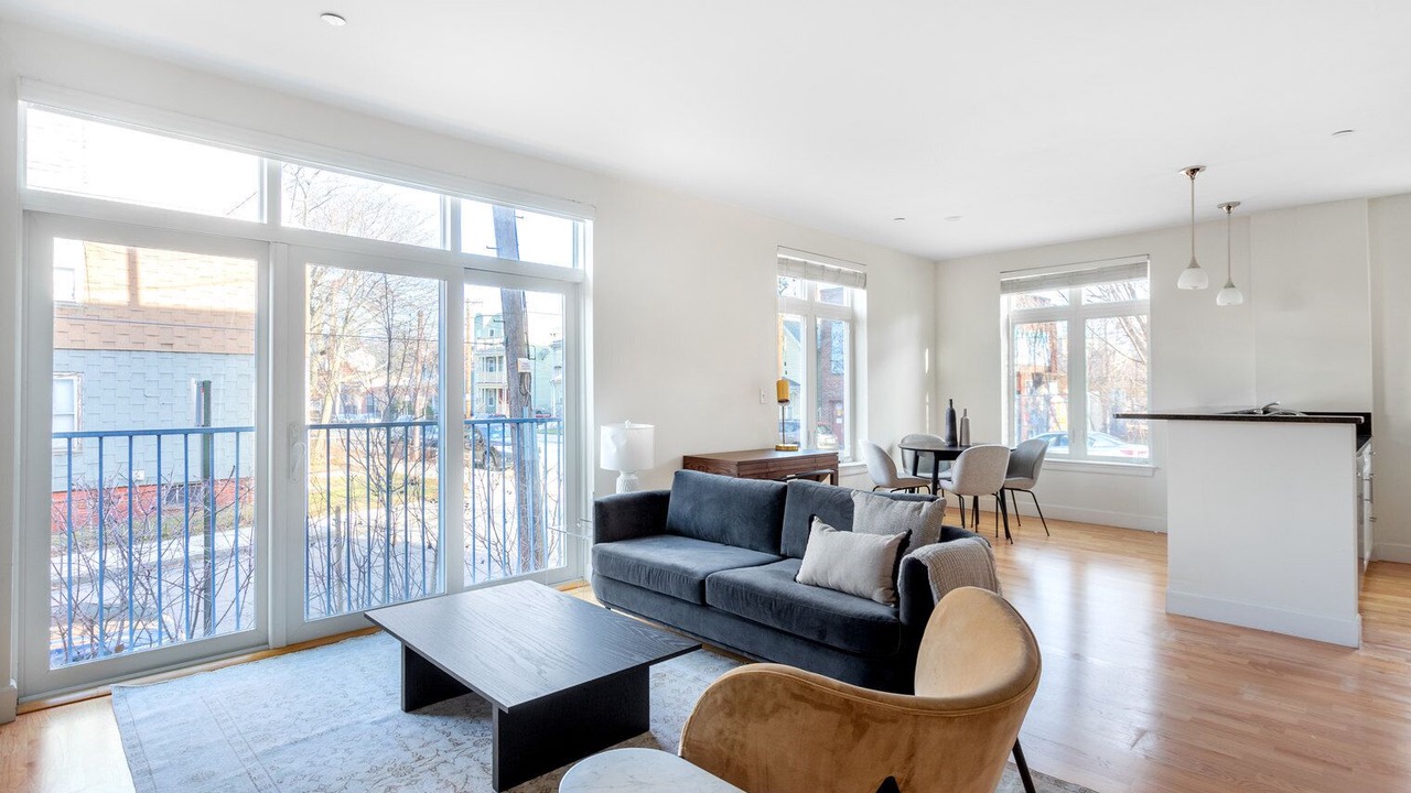 Photo of Livingroom in North Cambridge