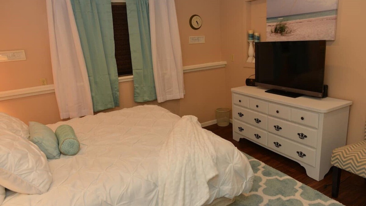 Photo of Bedroom in Forest Lake