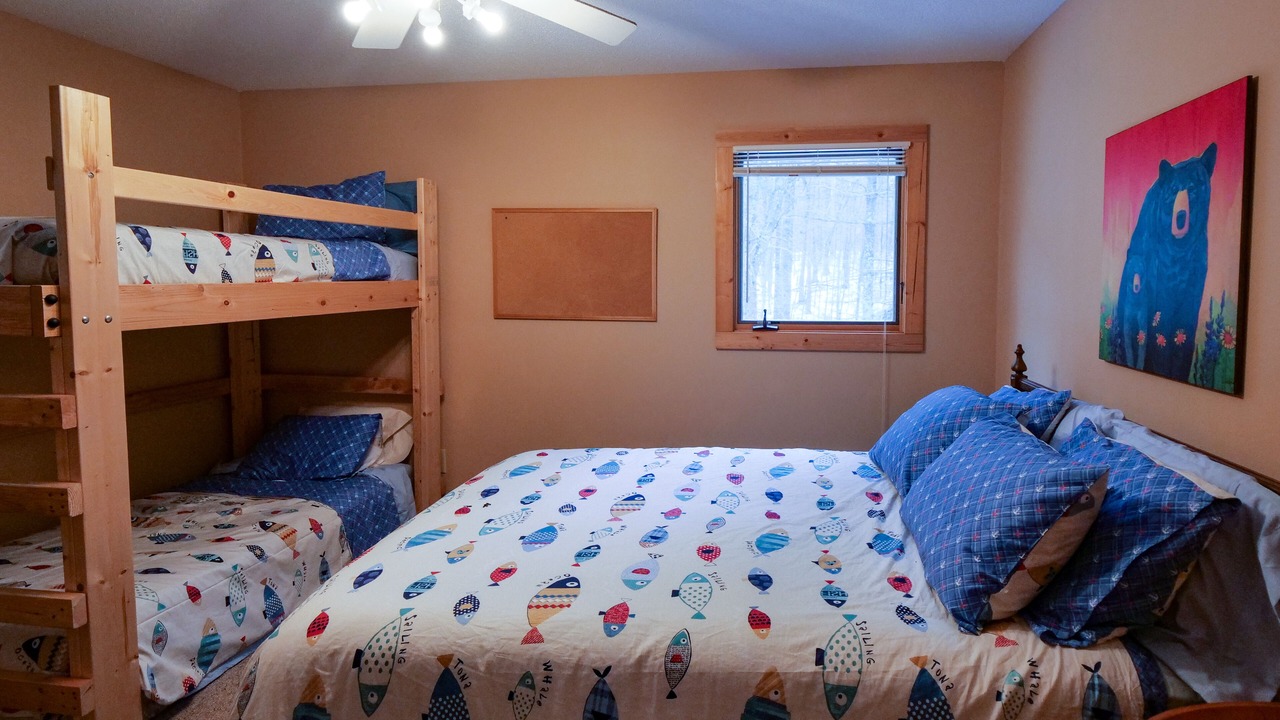 Photo of Bedroom in Chief Lake