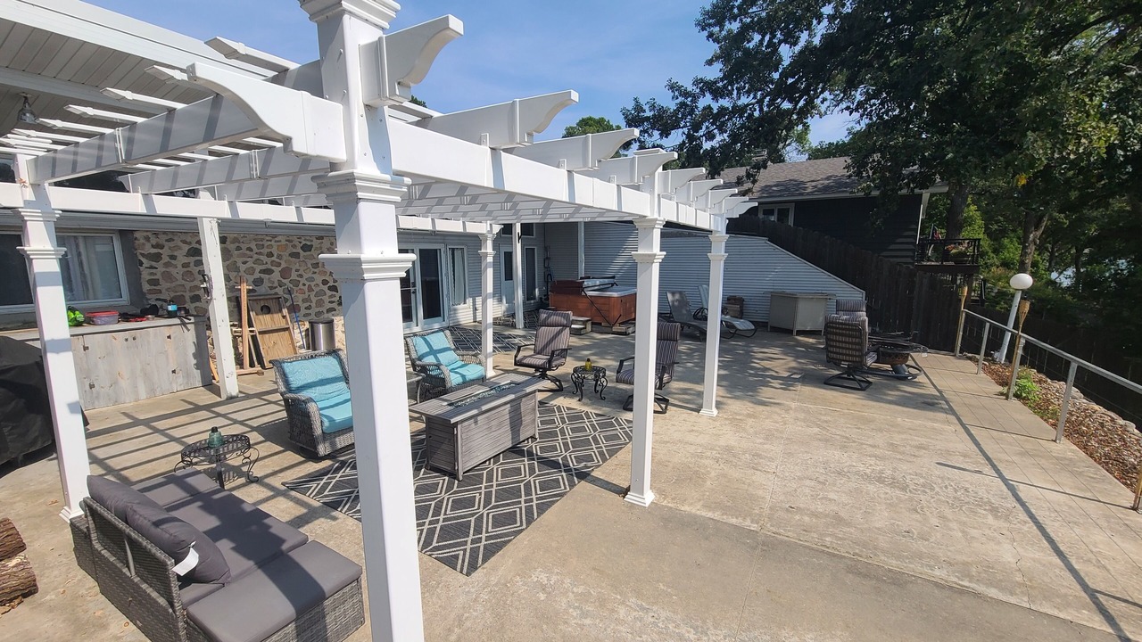 Photo of Patio Balcony in Detroit Lakes
