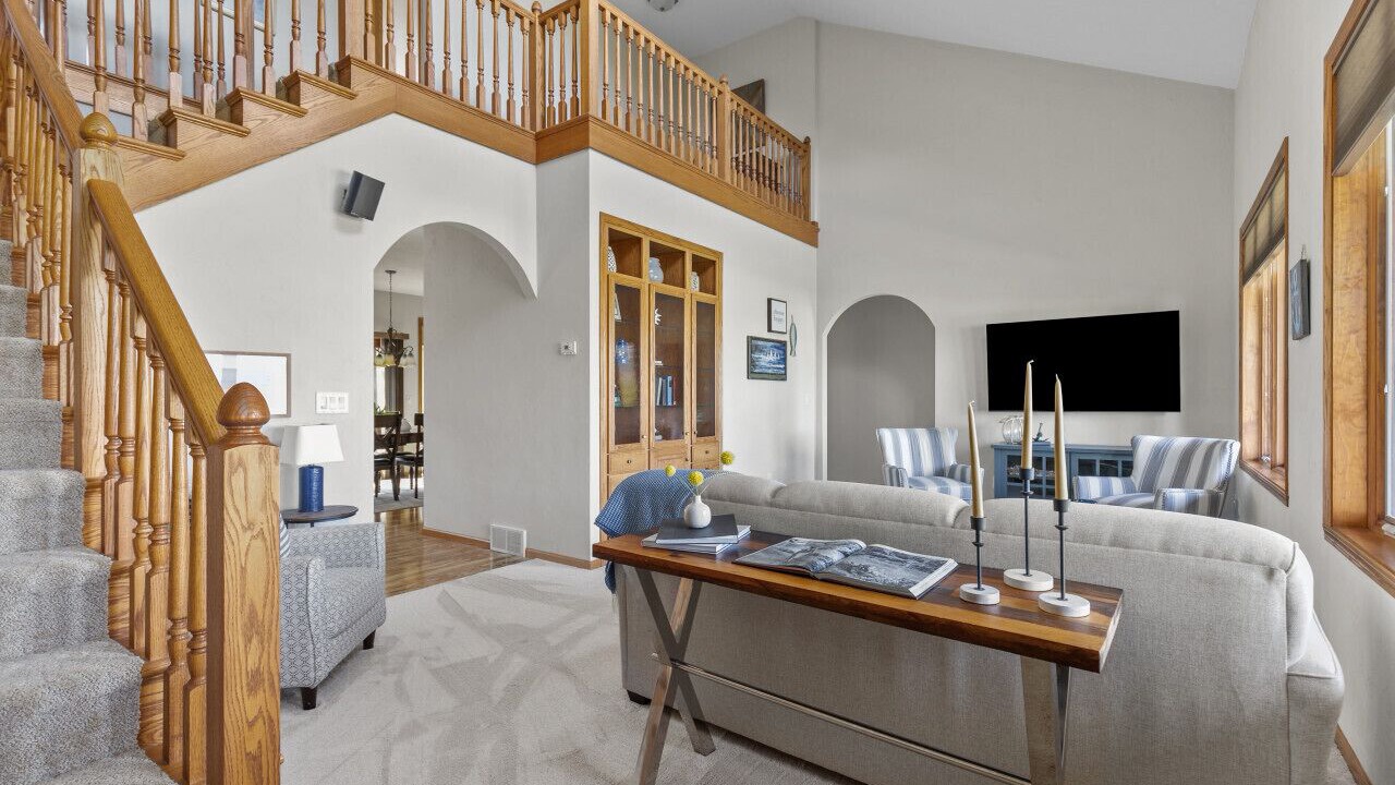 Photo of Livingroom in Black Wolf